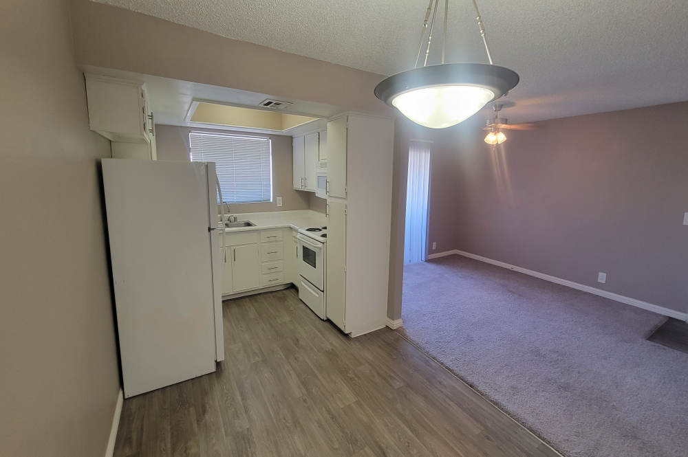 1x1 Bedroom photo of Sunset Springs apartment Kitchen 2