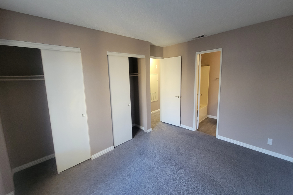 2x2 Bedroom photo of Sunset Springs apartment Bedroom 2