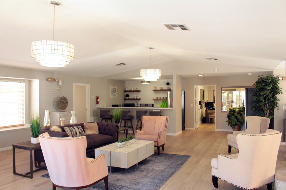 Amenities photo of Sunset Springs apartment Apartment Office 4