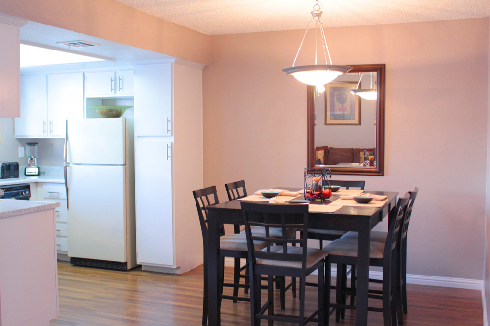 Interior photo of Sunset Springs apartment Dining 1